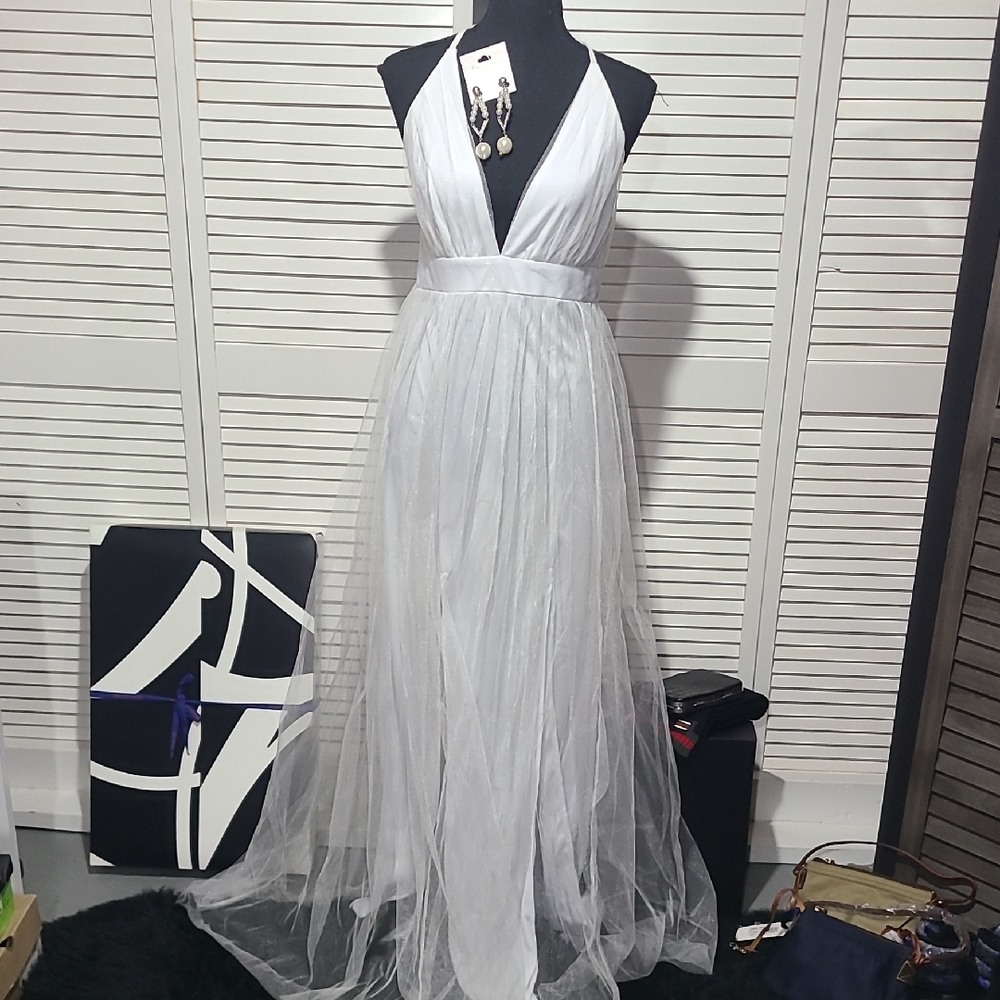 Elegant White Maxi Dress